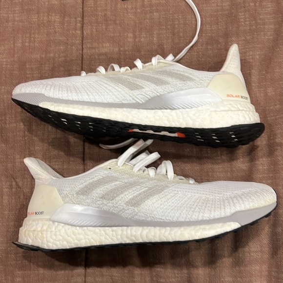 Adidas Boost - Picture 2 of 4